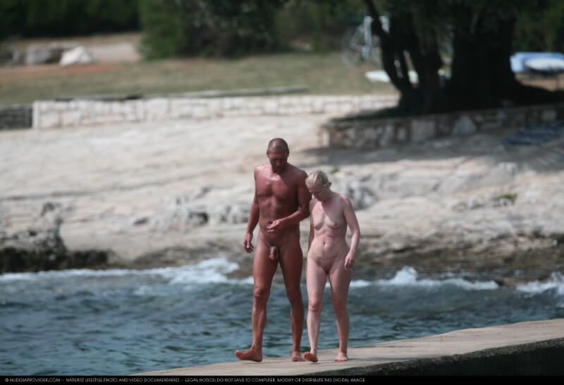 [PNuDL] Nora FKK Beach Visitors Big photo gallery