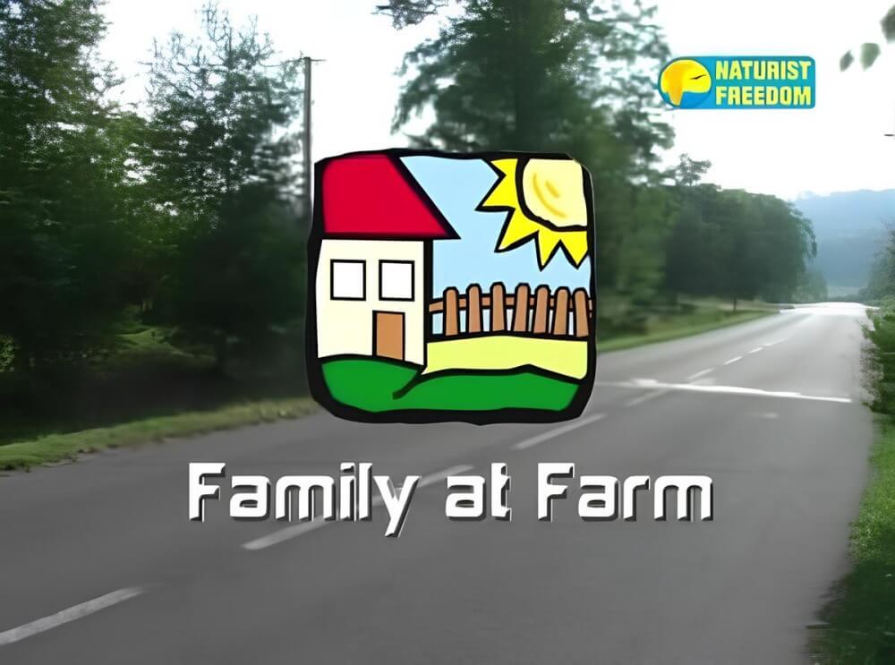 [PNuDL] Naturist Freedom: Family at Farm