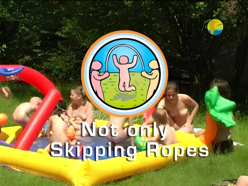 [PNuDL] Naturist Freedom: Not only Skipping Ropes