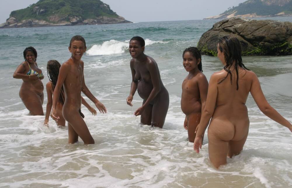 [PNuDL] Brazils Endless Water Fun pics