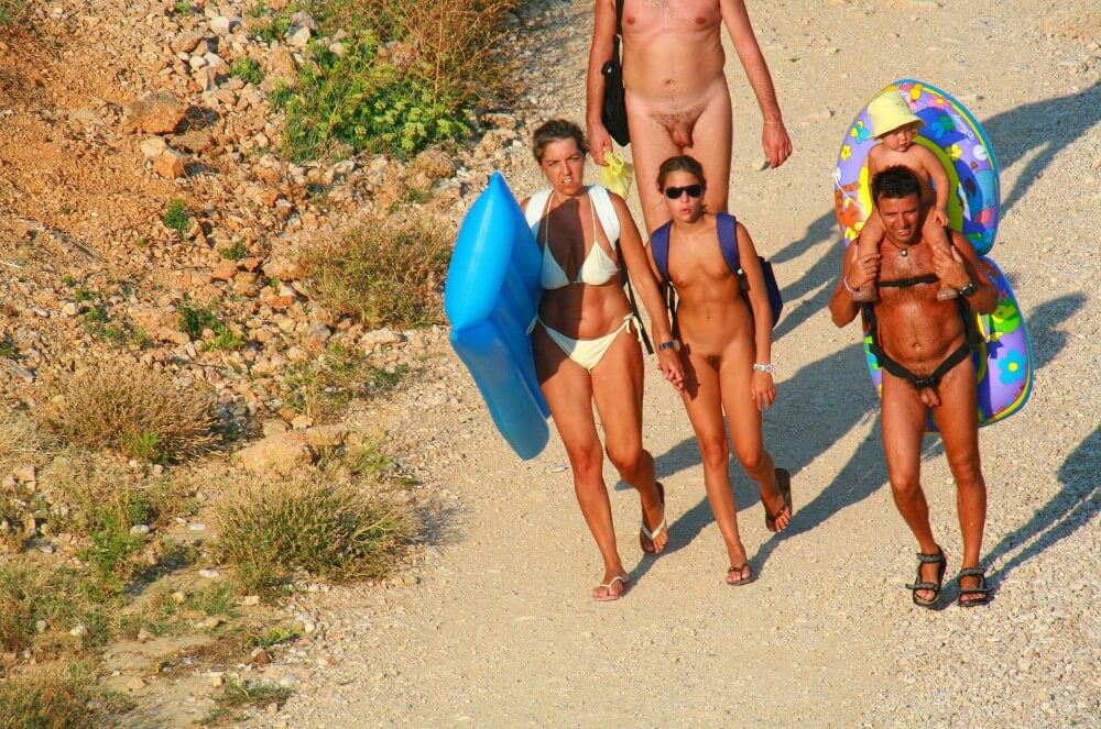 [PNuDL] Ula FKK Beach Entry Hills pics