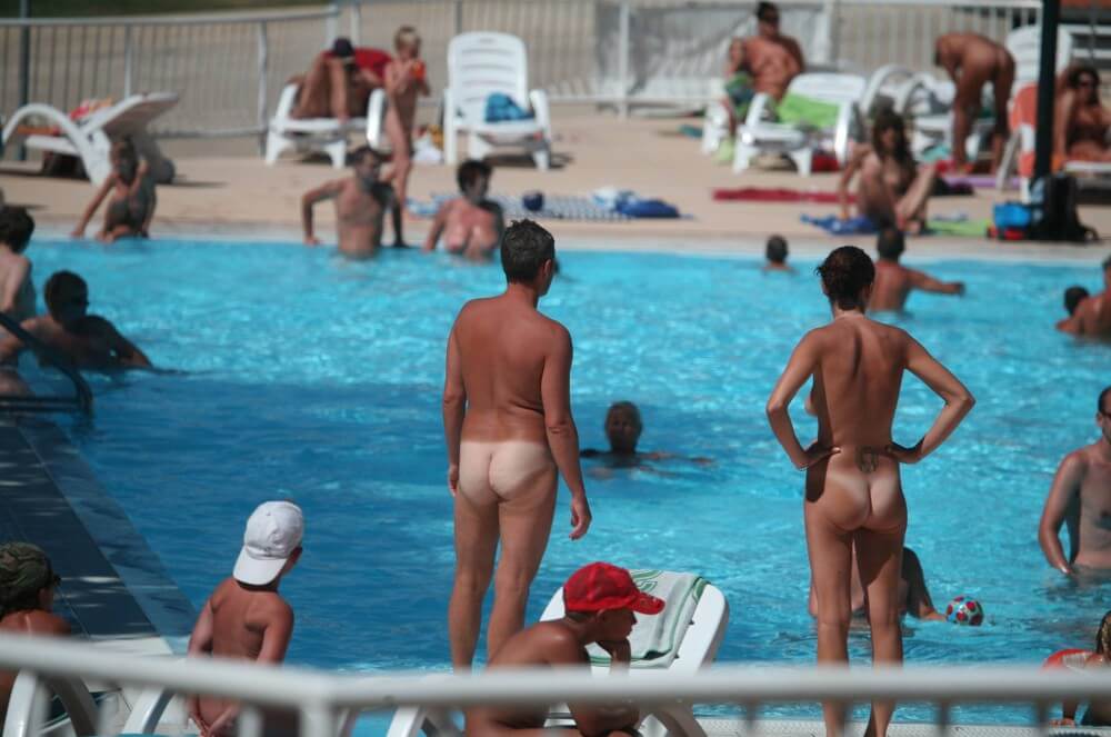 [PNuDL] Pool-Shore Group Exercise