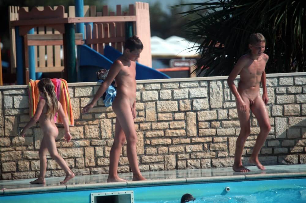 [PNuDL] Naturist Pool Assortment photos