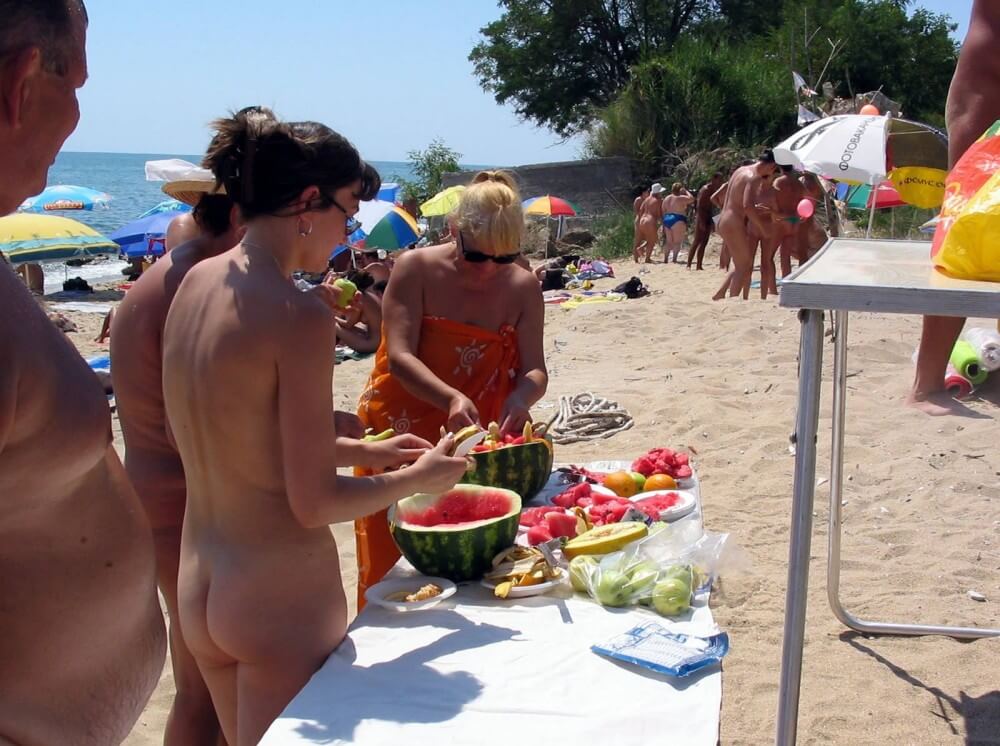 [PNuDL] Bulgarian Nude Day Preps pics