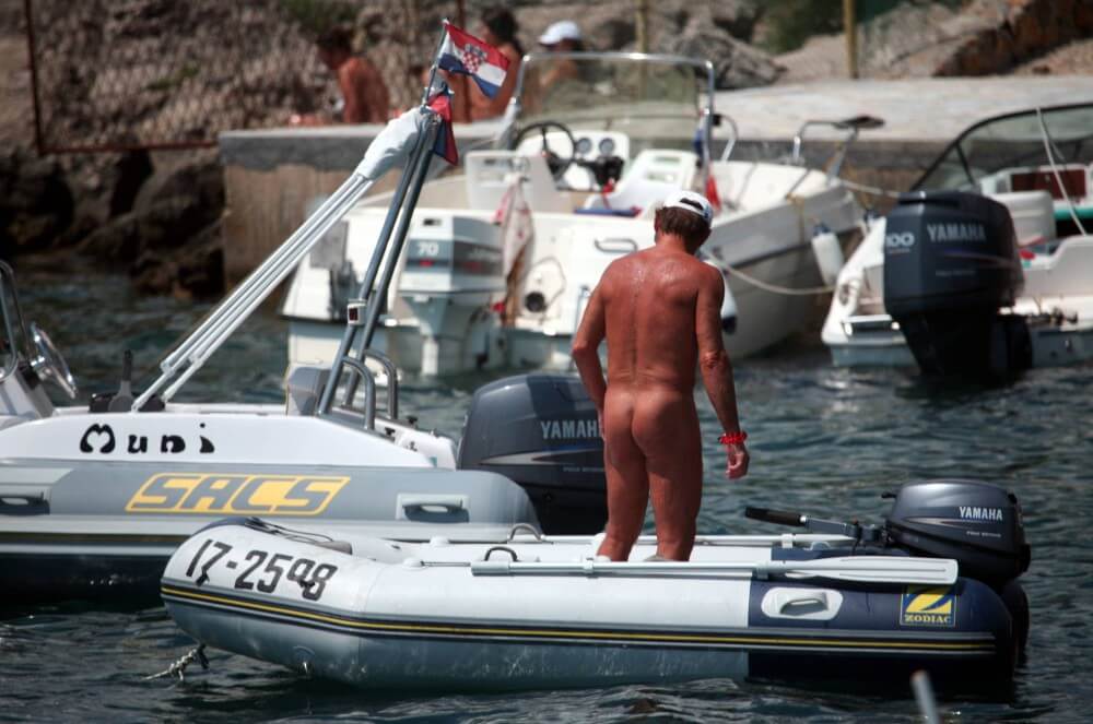 [PNuDL] Boating and Floater Waters pics