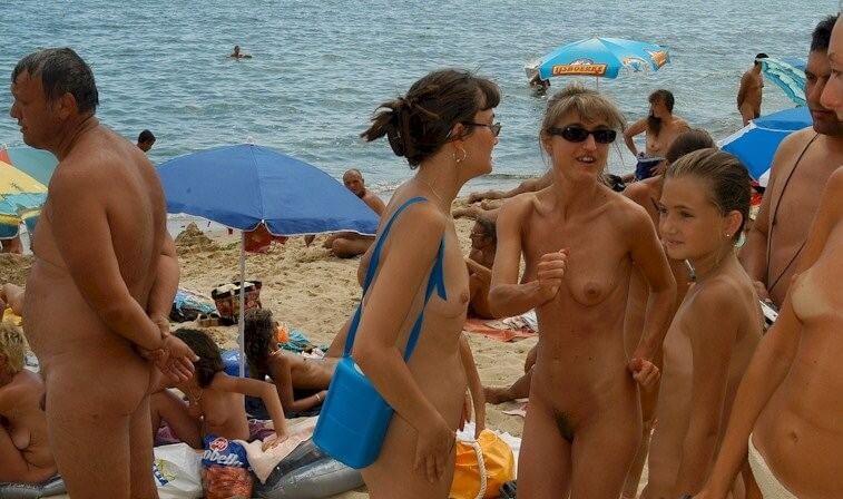 [PNuDL] Documentary video naturism 1999