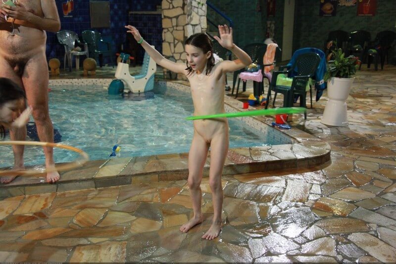 [PNuDL] Naturist club games pool photos
