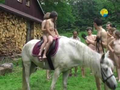 [PNuDL] Naturist Freedom: In the Sun