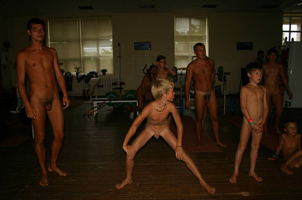 [PNuDL] Family Gym Nudist Stretch pics